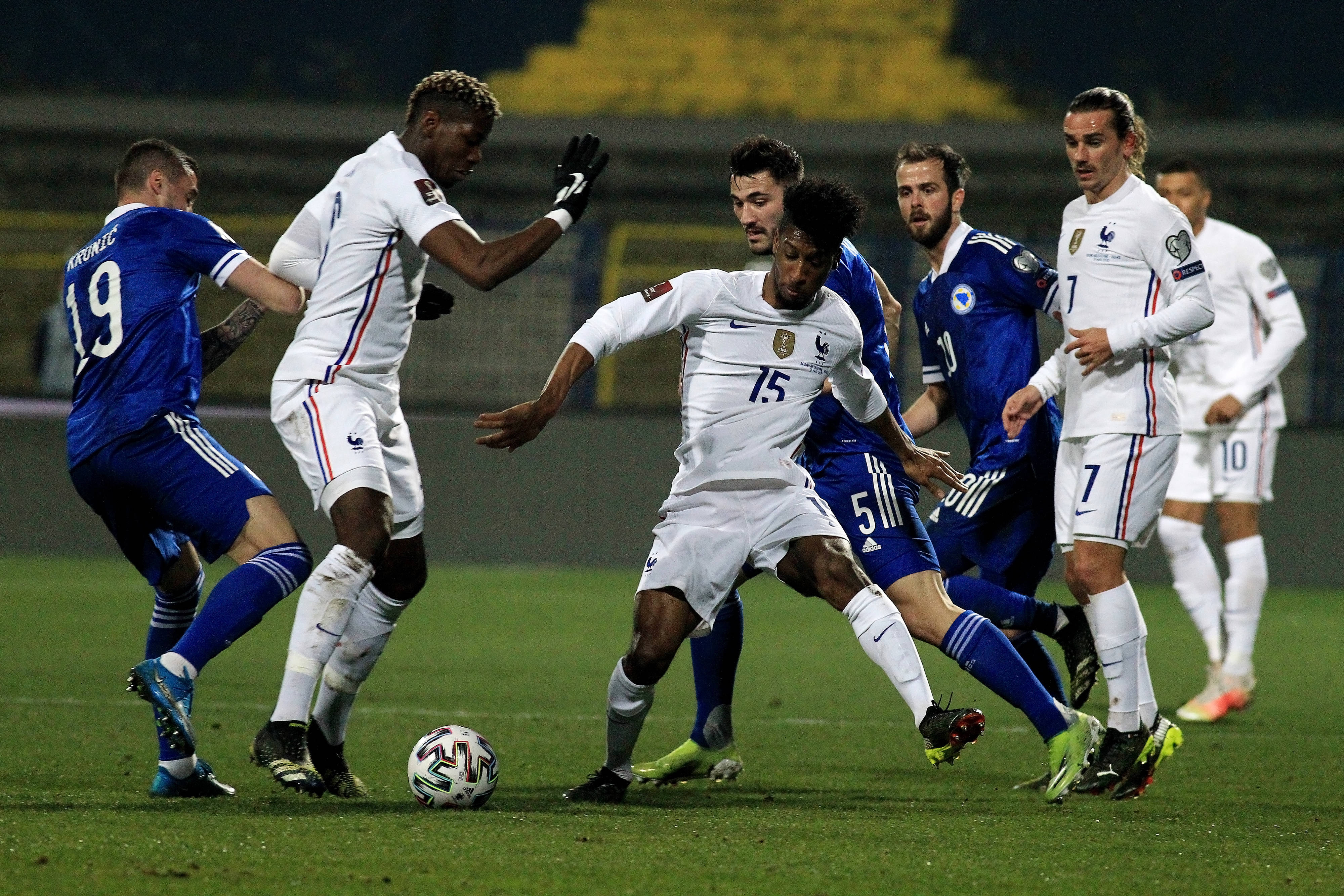 马来西亚队横扫法国队，黄鸭组合带队取胜